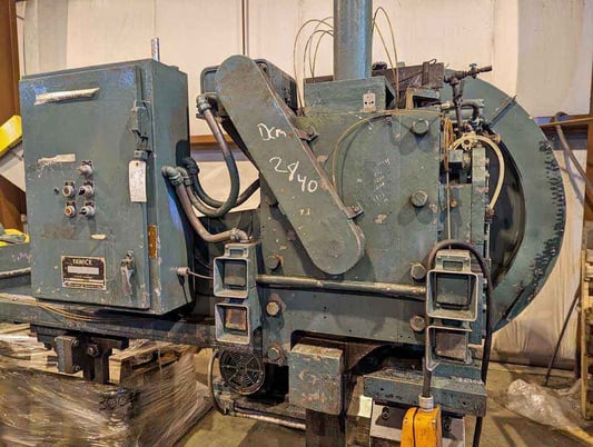 4" x 4" x .5" Williams, angle & bar shear, 100 Ton, foot pedal, air cooled - Image 4