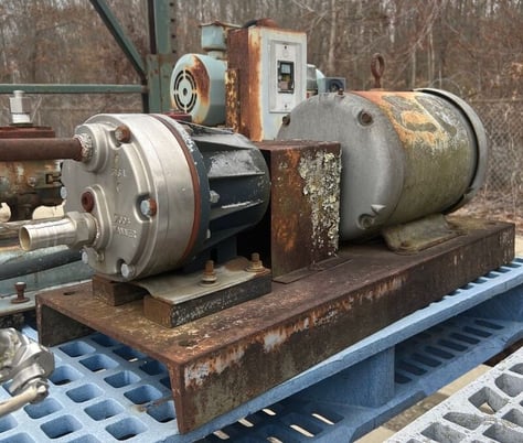 Hydrocell Pump #D10XLSTSNEY, 3/4" x 1.25", mounted on base, 3 HP drive, 316l Stainless Steel - Image 1