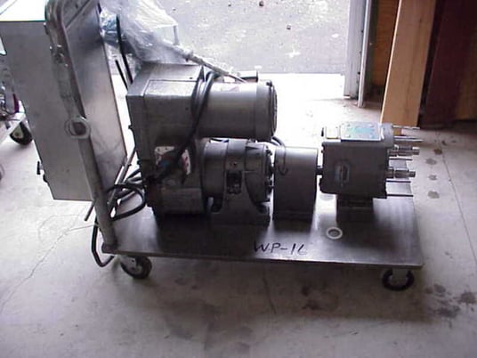 Waukesha #30, Sanitary pump, Rotary Lobe, Stainless Steel, 2 HP, 200-230/460 V., 1710 RPMi, 45.2 - 452 RPMo - Image 2