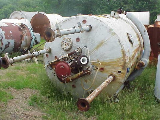 1000 gallon Dedietrich #PTE10, Glass Lined Reactor, 66" Dia. x 6' T/T, 75 PSI @ 500&deg;F, 105 PSI jacket - Image 1