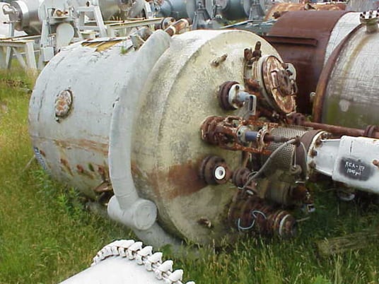 1000 gallon Dedietrich #PTE10, Glass Lined Reactor, 66" Dia. x 6' T/T, 75 PSI @ 500&deg;F, 105 PSI jacket - Image 3