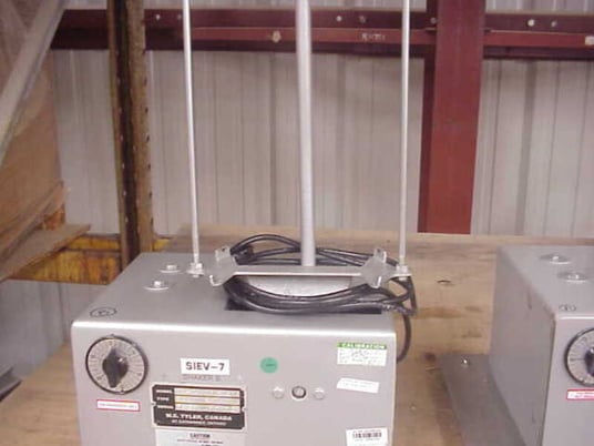 Tyler RX-24, Laboratory Sieve/screener Shaker, Unit has timer, no screens included, 115 V., 60 Hz, base only - Image 1