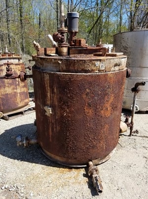 550 gallon Stainless Steel Mixing Tank w/ Jacket, bridge mounted, Internal baffles, approx 4' 6" diameter x - Image 3