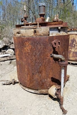 550 gallon Stainless Steel Mixing Tank w/ Jacket, bridge mounted, Internal baffles, approx 4' 6" diameter x - Image 4