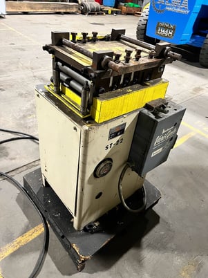 10" x. .100" Benchmaster #910, vari-cycle press feed line, 1.5"-2.5" pinch roll diameter, 100 FPM - Image 2