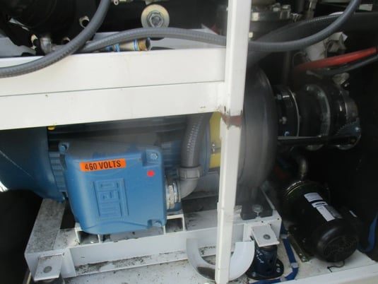 Fluid Chillers #HE300000-SPEC-SYMER, 460 V., fully operational, 22k Hours, 2016 - Image 10