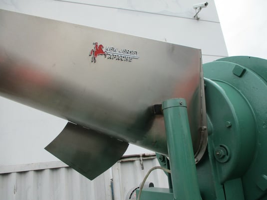 New Jersey Apache #550S, automatic bottle capping machine - Image 4