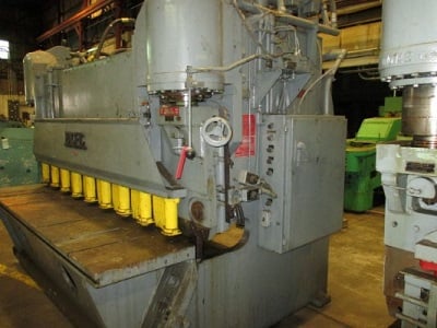 3/8" x 8' Pacific #375S8ARL, Hydraulic Power Squaring Shear, 8' 3" housing distance, 9 hold down, 18" throat - Image 3
