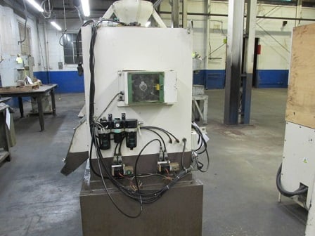 Sakamura Washer Parts Washer with Conveyor and Control Panel - Image 2