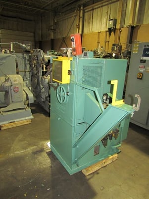 No. 721 Sleeper & Hartley, Universal Escapement Type Wire Spring Coiler, .080" wire, 1-1/2" ID, 145" feed - Image 1