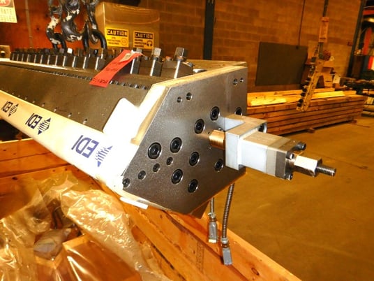 52" EDI #52U/F-R75, dual entry sheet die, with restrictor bar, poly side control, 2008 - Image 4