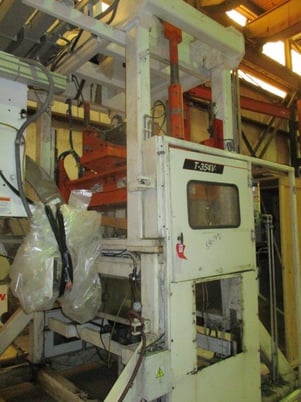 30 Ton, Brown #T354V, inline vertical trim press, 13.5" stroke, 20" x 61" platen, 145 SPM - Image 3