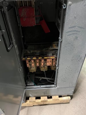 Square D, Mdl. 6, 15 section 1200 amp horiz, 300 amp vert, 600V., 60 Hz main PK 1000 50KA ,45 KVA 600/120/208 - Image 2