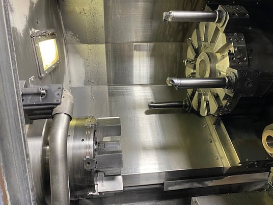 Okuma #Genos-L400, 20.4" swing, 10" chuck, 2.6" bar, 15.3" diameter, 19.6" length, OSP-P300L-R, chip - Image 9