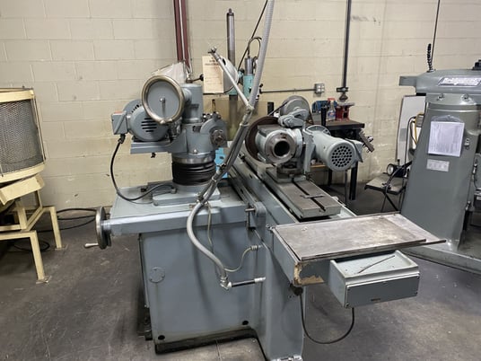 Gallmeyer & Livingston #62, tool & cutter grinder, power table & workhead, 1986 - Image 2