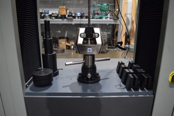 22500 lbf. (100kn) Frank Bacon #FB-100EM, 2 ball screw dual space tension & compression test system, floor - Image 8
