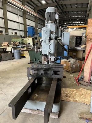 4' -13" Ooya #RE2-1300, radial drill arm, power elevation & clamp, 3-1/16" spindle diameter, #4MT - Image 3