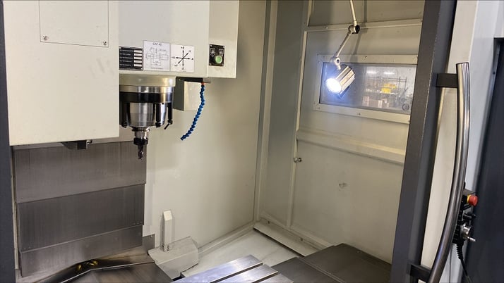 Hardinge Bridgeport #Conquest-V1000, 30 side mount tool changer, 40" X, 24" Y, 24" Z, 10000 RPM, #40, 20 HP - Image 4