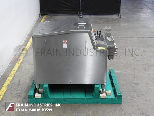 FBF Italia SRL #5030, 2 stage homogenizer, 900 gallons/hr., 3625 psi, semi-spherical style supply and suction - Image 4