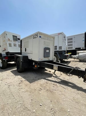 20 KW Daewoo Doosan #G25, trailer mounted, sound attenuated enclosure, Tier 3, 120/240/208/277/480 Volts - Image 1