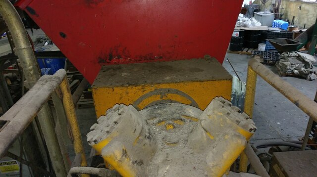 Saturn #5232, Shear Shredder, 52" x 32" Feed Opening, 1.5" Knives - Image 1