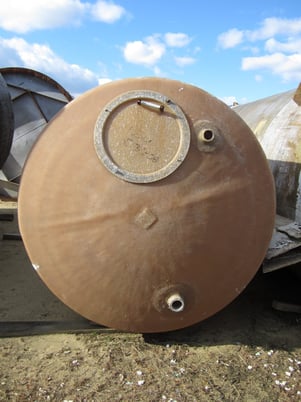 2000 gallon Vertical fiberglass tank, 72" dia. x 10' straight side, dished top, flat bottom - Image 4
