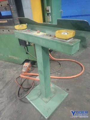 90 Ton, Cincinnati #90FMIIx8, hydraulic press brake, 10' overall, 100" between housing, 14" stroke, #72733 - Image 3