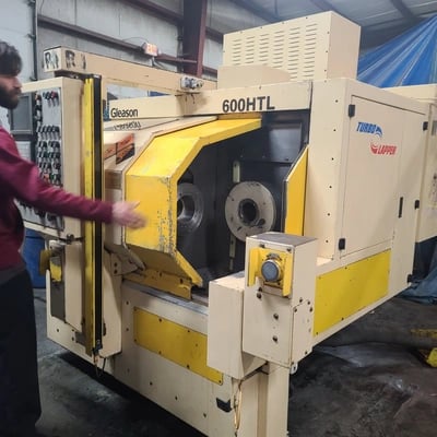 Gleason #600HTL Turbo Lapper, Fanuc 160iM, 24" dia capacity, fully enclosed, 2000 - Image 3