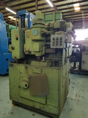 Fellows #4GS, gear shaper, 1" riser, 6" dia., 2" stroke, 3" spdl, cutter adaptor, change gears - Image 2