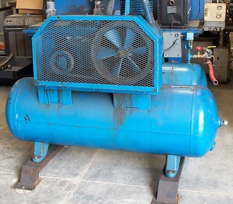 19 cfm, 175 psi, Quincy #QE-H10, 2 stage air compressor, 10 HP, 1725 RPM, 80 gallon tank - Image 2