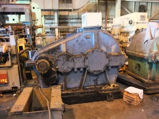 200 HP @ 870 RPM, Alten #DG-990S-2-47, gearbox, parallel shaft, 46.77:1 ratio - Image 1