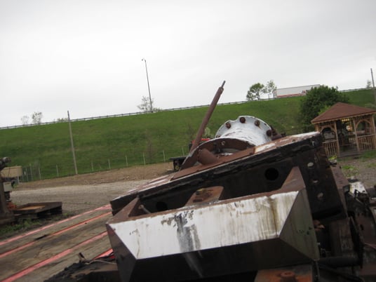 Hopper cylinder & floating weight for an 11D mixer - Image 2