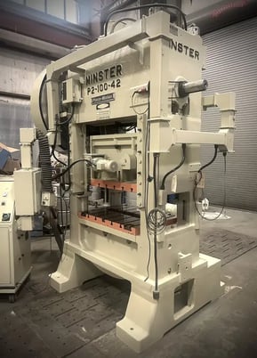 100 Ton, Minster #P2-100-42, 3" stroke, 17" Shut Height, 42" x 31" bed, 100-200 SPM, 4" adj., 1972 - Image 2