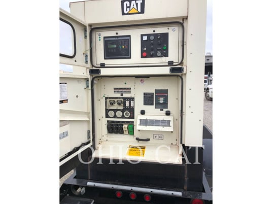 200 KW Caterpillar XQ200, Mobile Generator Set, Diesel, 1800 RPM, 480V, 8637 hours, 2015 - Image 5