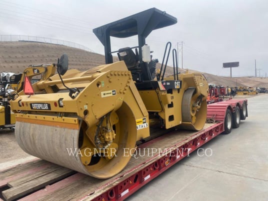 Caterpillar CB64, Compactor, 1288 hours, S/N: CB500151, 2014 - Image 3