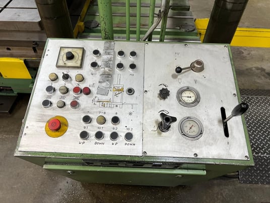 112 Ton, Reis #TUS-125-OK, hydraulic die spotting press, 53" stroke, 53" DL, 60" x 48" bed, flip out ram - Image 4