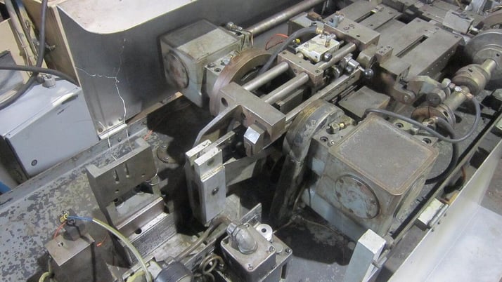 Baird #104, multi-slide, 1/32" thick, 7/8" strip width, 4-1/4" feed length, 110-550 PPM, 1.5 HP - Image 2