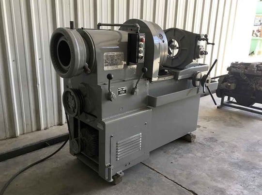 1" -6" Oster #716, threader, 20" swing, 18" centers, 7-1/2" spindle bore, 5 HP, 1"-4" screw capacity - Image 3