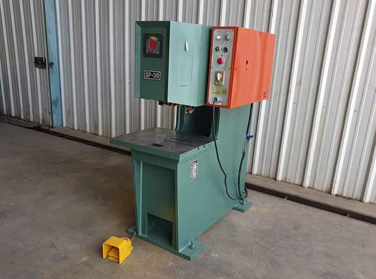 30 Ton, Amada #SP-30, hydraulic c-frame press - Image 1
