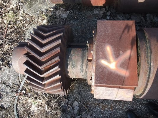 24" x 66" Farrel Calender Roll, middle roll, drilled for cooling, 32" shaft, 45" L gear shaft - Image 2