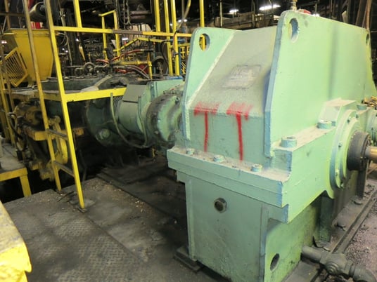 NRM, 6" x 10" duplex hot feed rollerfeed tread extruder, opposed head, 27:1 gearbox ratio - Image 2
