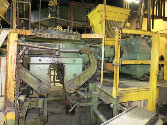 NRM, 6" x 10" duplex hot feed rollerfeed tread extruder, opposed head, 27:1 gearbox ratio - Image 4