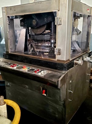 Manesty #Rotapress-Mark, rotary tablet press, 45 station, force feeded, vari-speed with VFD setup, Stainless - Image 1