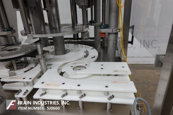 New England #NEPMT/TC-2, 3 head Stainelsss Steel rotary chuck capper, mounted on Stainless Steel frame with - Image 2