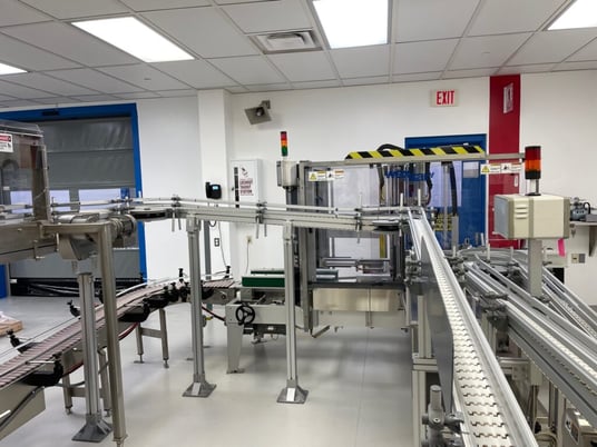 Wexxar #WFTE, automatic case erector, bottom taper, 5-15 cases per minute, mounted onm 4 leveling leg frame - Image 4