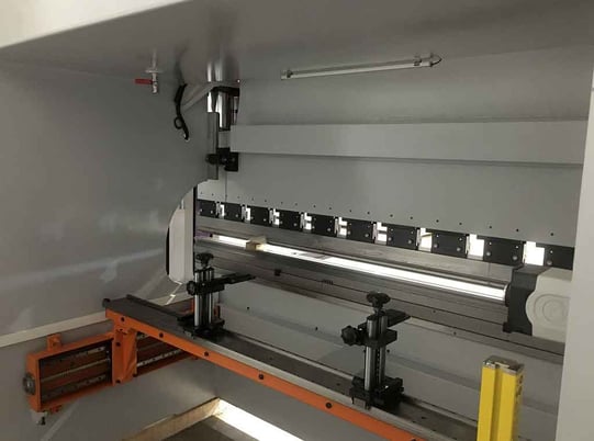 110 Ton, Ermaksan #Power-Bend-Falcon-2600-100, 8' 6" OA, 86" between housing, 10.8" stroke, 16" throat - Image 3