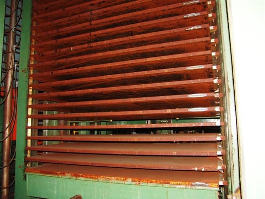 Yamamoto HE2-500-30W, Multi-Opening Plywood Hot Press, 30-opening, 500 Ton, 4.7" daylight, 54" x 108" x 1.5" - Image 5