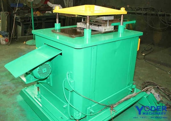 Yoder, cut-off press, 2 stroke, 1-1/4" post diameter, 4-way base, 42" pass line, 1-1/3 HP, #57629 - Image 1