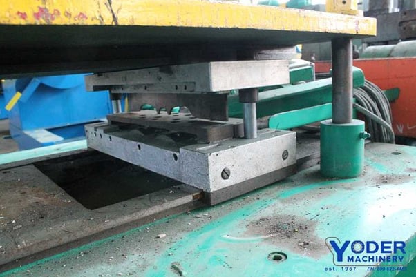 Yoder, cut-off press, 2 stroke, 1-1/4" post diameter, 4-way base, 42" pass line, 1-1/3 HP, #57629 - Image 6
