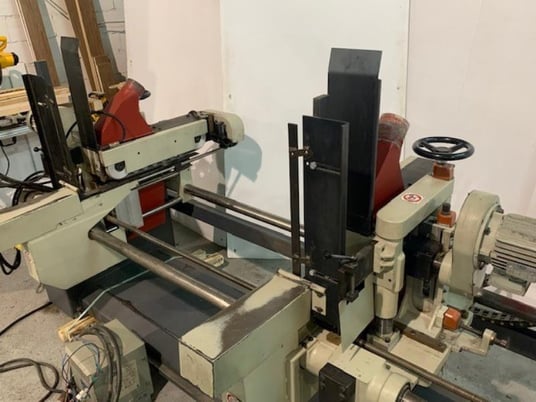 Friulmac #Dual-Feed, Double End Trim Saw, 79" saw to saw opening, 79" L x 6-3/4" width x 2-3/8" thickness - Image 9